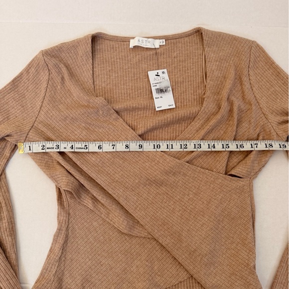 Astr Ribbed Tan Top - Picture 2 of 6